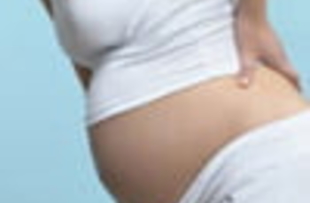 Сколиоз не помеха беременности и родам. Но серьезное искривление позвоночника и грудной клетки, а также нарушения в работе внутренних органов, которые обусловлены сколиозом, часто вызывают тревогу у акушеров-гинекологов и опасение за исход родов.