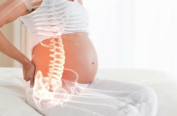 В процессе беременности материнский организм подвержен многим физиологическим изменениям, которые позволяет ребенку развиваться, по этой причине новые ощущения в районе живота, ног, спины и иных частей тела нельзя избежать.